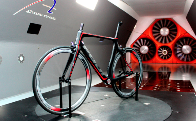 Fuji lanza Transonic la bicicleta mas aerodinamica del mercado Bikezona